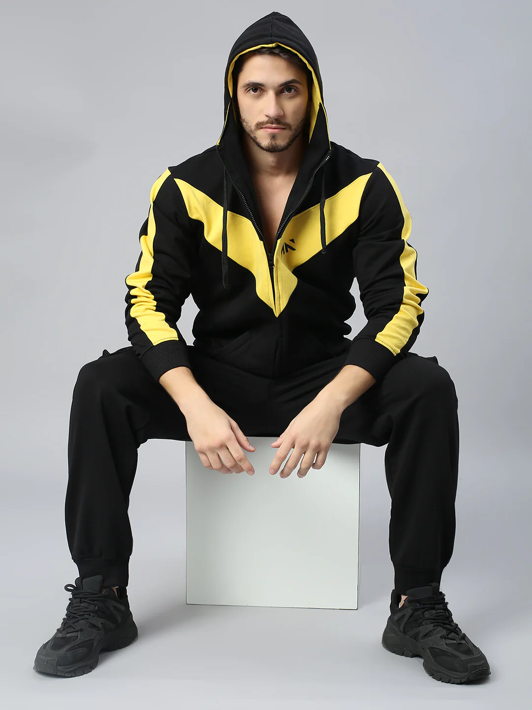 300G Legacy Hoodie - Image 11